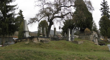 A rozsnyói temető régi része