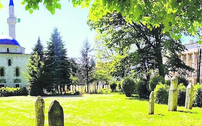 FELJEGYZÉSEK ÚTKÖZBEN: Felszámolt temetők IX. / Szarajevó, Mali park