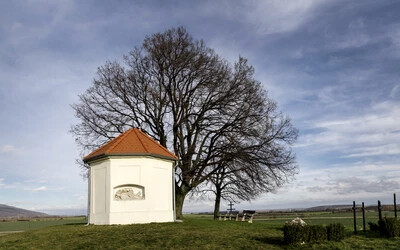 A Szent Rozália tiszteletére épített kápolna Istvánkirályfalván. Fotó: TASR