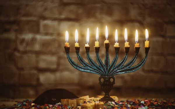 Ma kezdődik a legismertebb zsidó ünnep, a hannuka