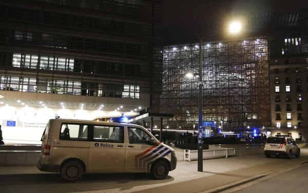 Késsel sebesítettek meg egy embert a brüsszeli metróban