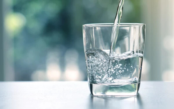 7 ok, amiért ajánlott tiszta vizet inni