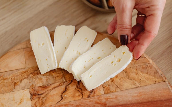Így lesz ehető a sajton lévő, eredetileg mérgező penész!