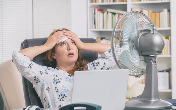 Ön sem bírja a hőséget, de túl drága a légkondicionáló? Így védekezzen ellene – a pénztárcája sem fogja bánni