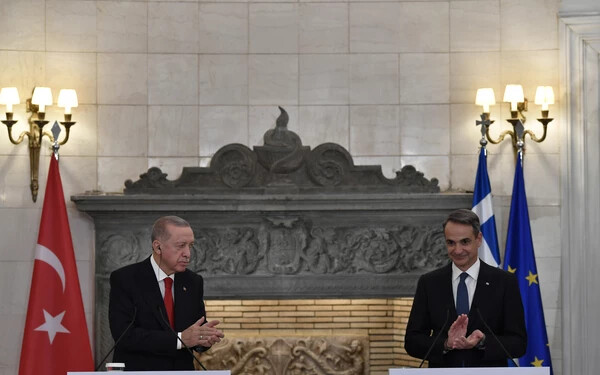 A török elnök szerint Ankara és Athén viszonyának rendezésével az Égei-tenger lehet a „béke tengere” 