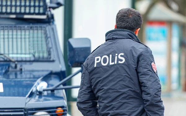 török rendőrség k