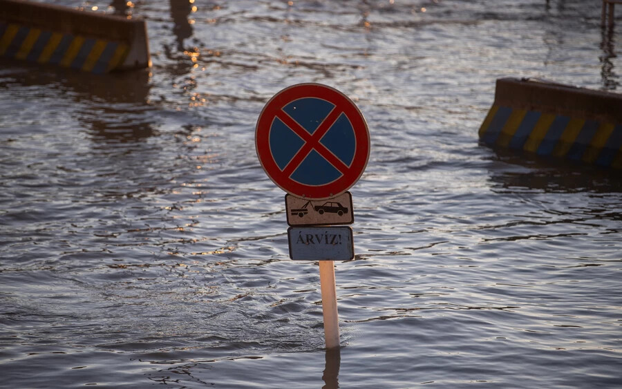 Így tetőzött az árhullám a Dunán (FOTÓK)