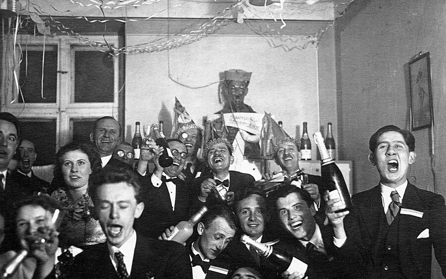 Boldog új évet, szép 1941-et! (Kép Fortepan/Erky-Nagy Tibor)