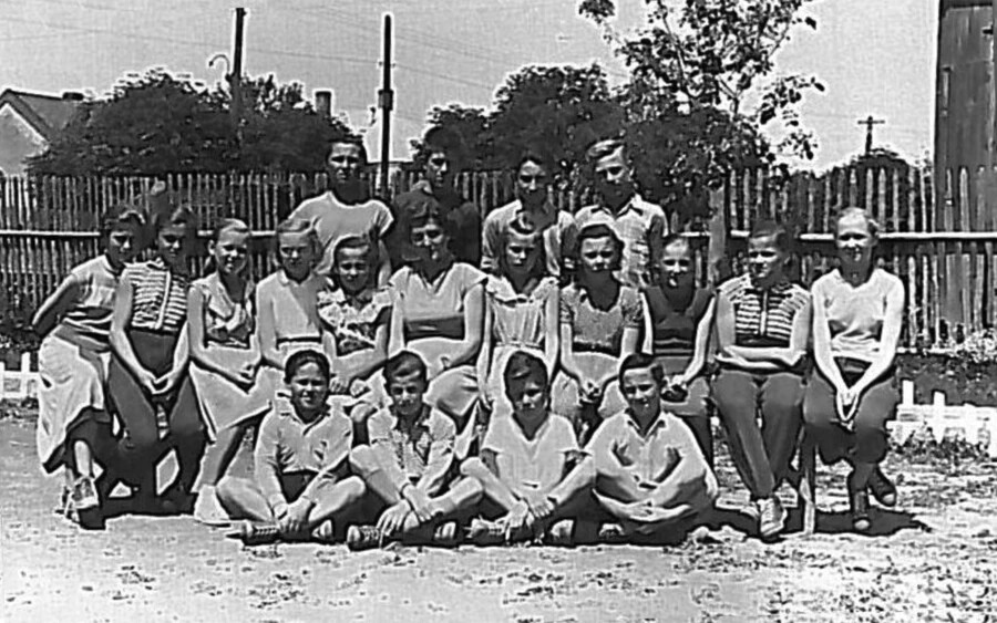 A 7. C osztály tanulói 1956-ban.
