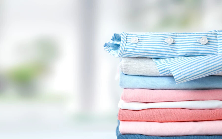 A tiszta ruháink: A frissen mosott ruháink is szennyesek lehetnek, ha együtt mostuk őket az alsóneművel. Ezeket ajánlott inkább fertőtleníteni, majd a napfényben kiszárítani, a többi ruhát pedig külön mosni tőlük.