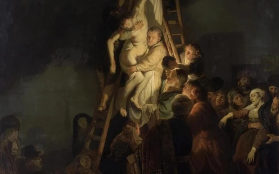 Krisztus levétele a keresztről: Rembrandt ikonikus festménye ma a szentpétervári múzeumot díszíti, az egyik egyetlen Rembrandt-műként, ami Hollandián kívül tartózkodik. Napóleon uralkodása alatt került orosz kezek közé, az ország pedig a mai napig nem hajlandó visszaadni.
