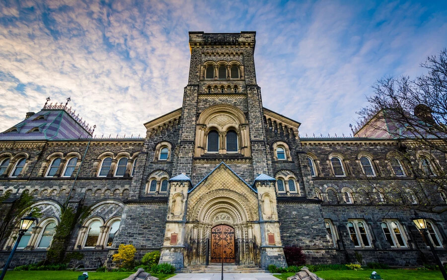 Torontói Egyetem (Kanada)